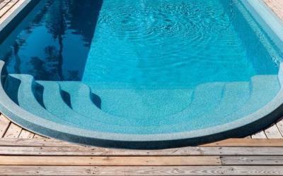 How To Choose The Right Pool Decking And Coping For Your Home